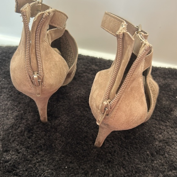 LC Lauren Conrad: Taupe Peep-Toe Heels pumps women’s shoes size 8.5 - Picture 4 of 5